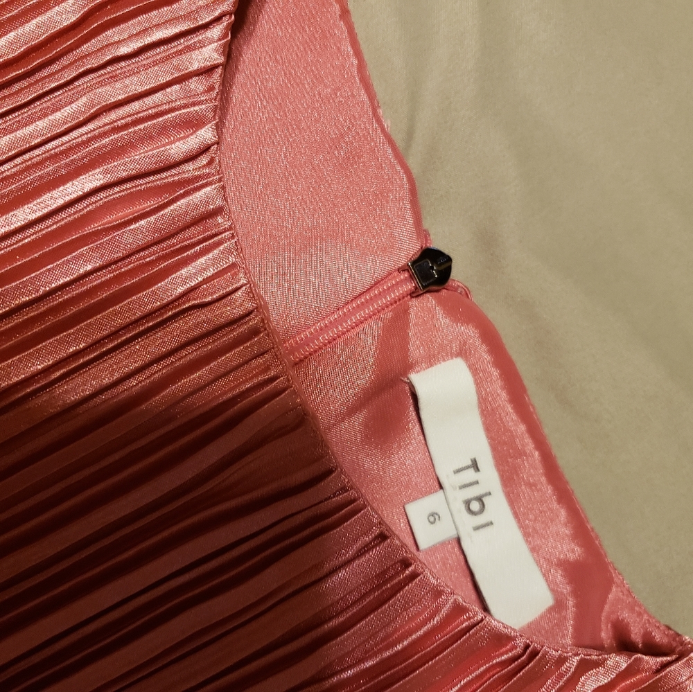 Tibi Pleated Raw Hem Crop Top Blouse - Picture 4 of 5